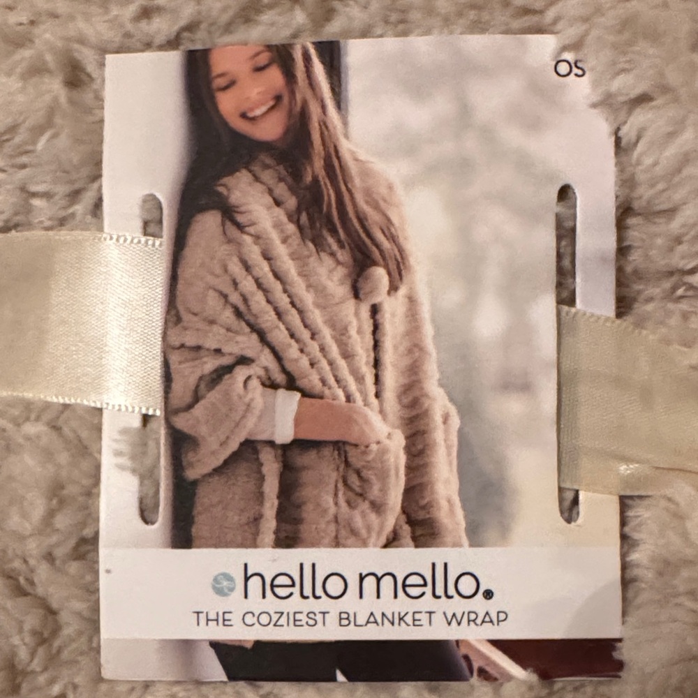 Hello Mello Blanket Wrap